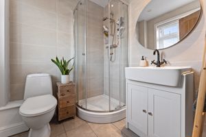 En-Suite- click for photo gallery